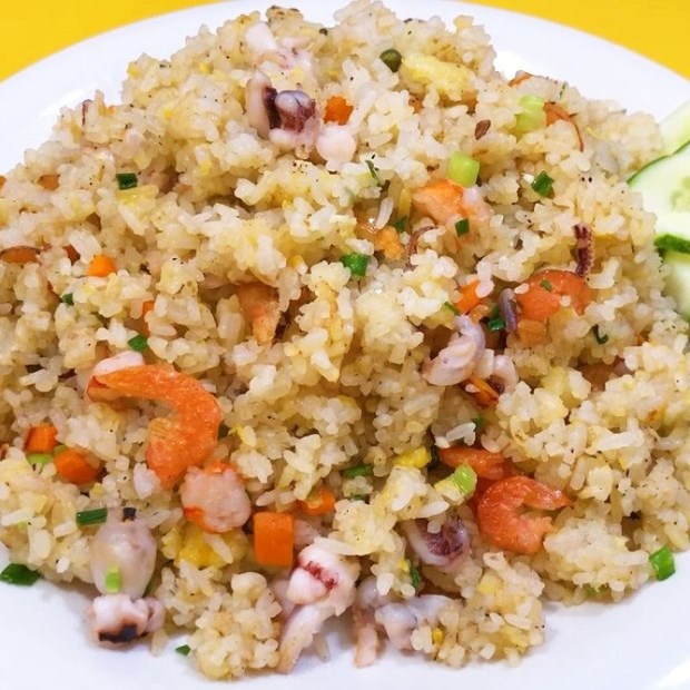 Thành phẩm cơm chiên hải sản hấp dẫn
