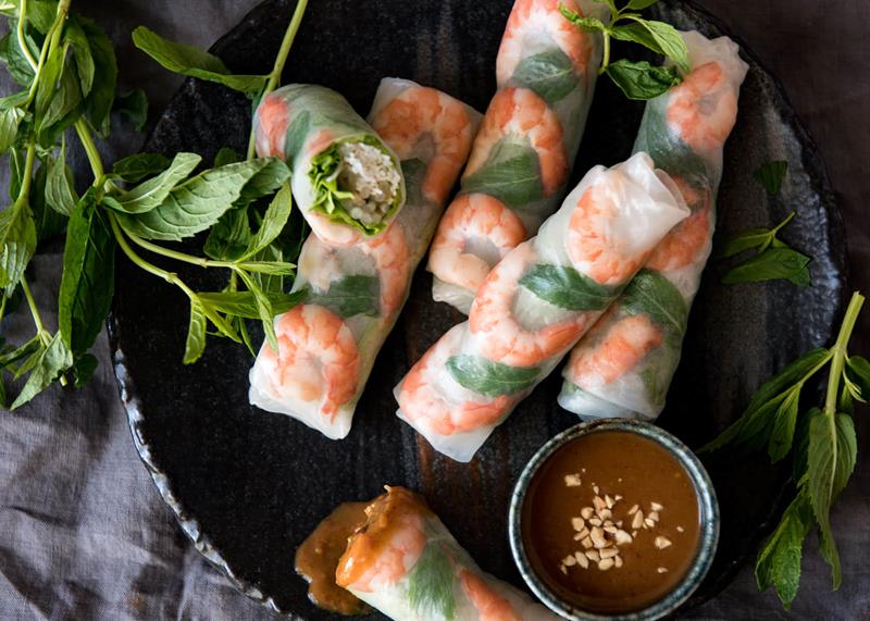 Gỏi cuốn tôm thịt hấp dẫn