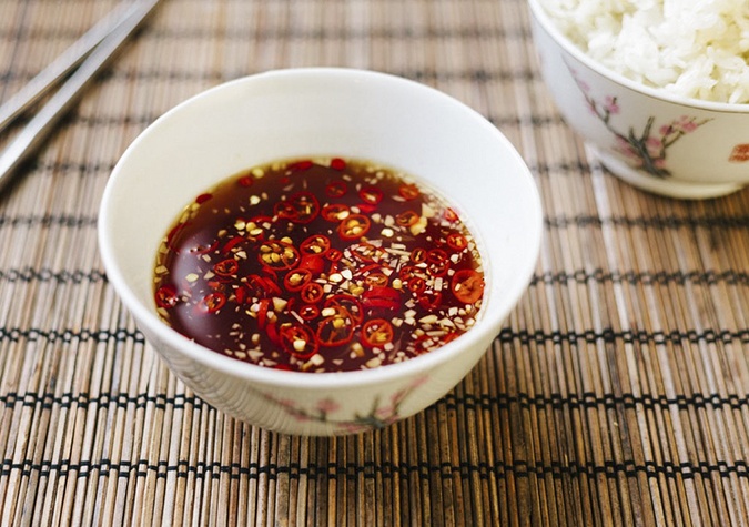 Gỏi cuốn với nước mắm Phan Thiết