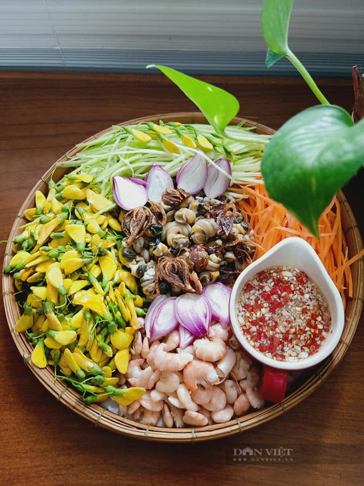 Gỏi bông điên điển nước mắm: cách làm chuẩn miền Tây dễ nhất 10 Bông điên điển tươi vừa hái từ miền Tây dùng làm gỏi nước mắm