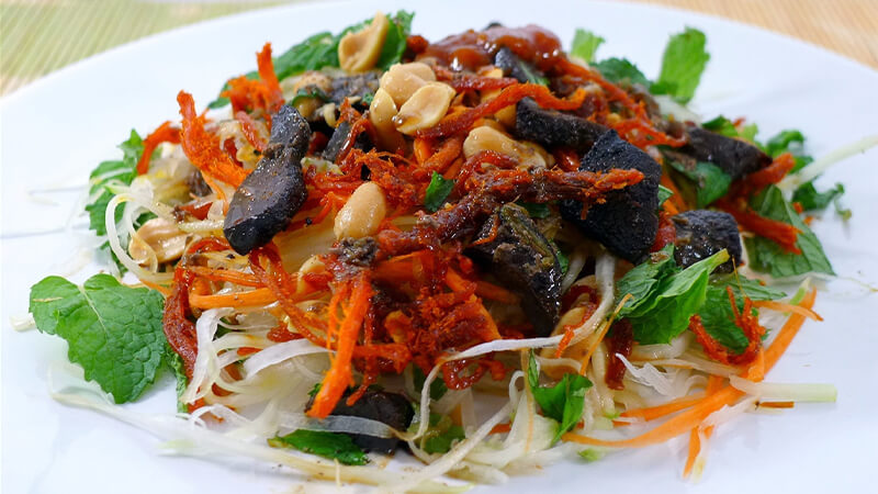 Nộm bò khô nước mắm: công thức chuẩn vị, dễ làm tại nhà 7 Nộm bò khô nước mắm truyền thống với đu đủ xanh và bò khô xé sợi