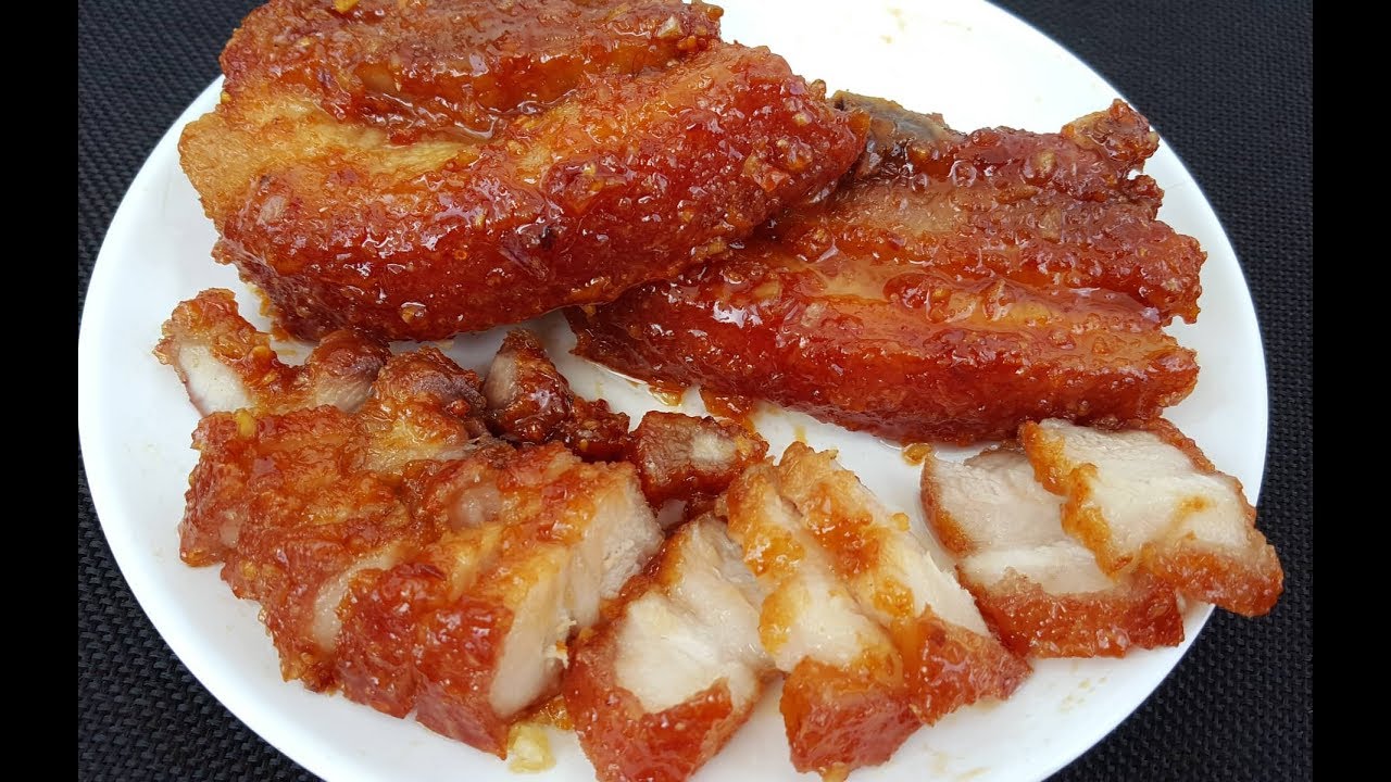Thịt heo quay nước mắm giòn bì ngon chuẩn nhà hàng 9 Nguyên liệu thịt ba chỉ tươi, tỏi ớt, nước mắm và gia vị làm món thịt heo quay nước mắm