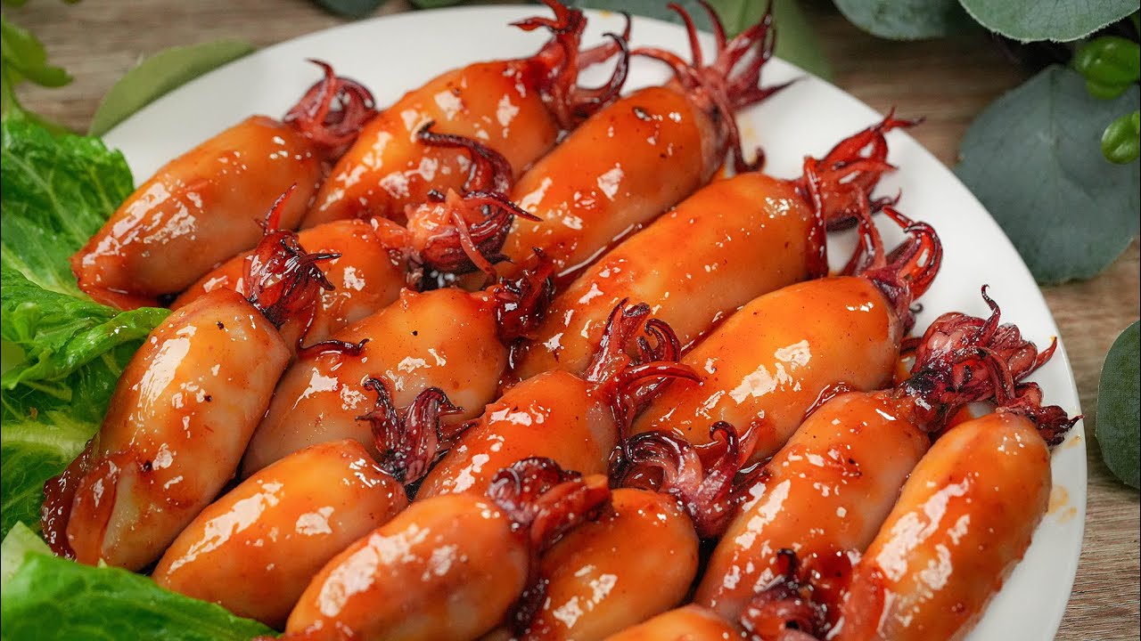 Mực nướng nước mắm thơm mềm chuẩn vị: Bí quyết ướp và nướng không bị dai 11 Các bước ướp mực nướng nước mắm với tỏi, đường và nước mắm