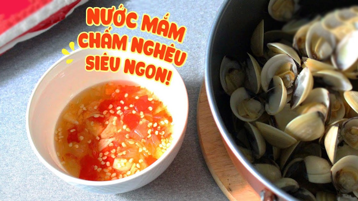 Nghêu hấp nước mắm chuẩn vị nhà hàng thơm ngon 8 Món nghêu hấp nước mắm hấp dẫn với màu sắc tươi ngon và nước chấm đậm vị