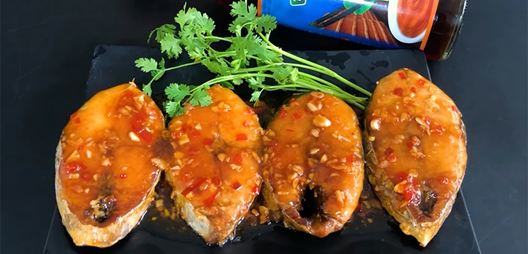 Cá Thu Kho Nước Mắm Đậm Vị Chuẩn Cơm Nhà Việt 9 Cá thu tươi nguyên con chuẩn bị chế biến kho nước mắm tại bếp Việt