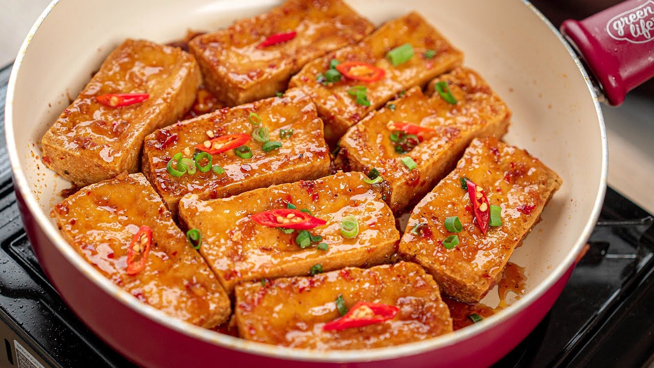 Cách làm đậu hũ kho nước mắm ngon đậm vị tại nhà 11 Cách chế biến đậu hũ kho nước mắm trong chảo nóng với sốt sánh mịn