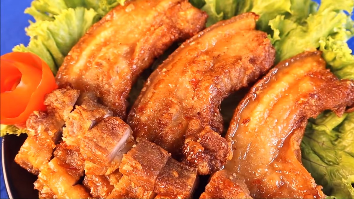 Ba chỉ nướng nước mắm ngon đậm vị chuẩn nhà hàng tại nhà 7 Ba chỉ nướng nước mắm vàng óng hấp dẫn sau khi nướng trên than hoa
