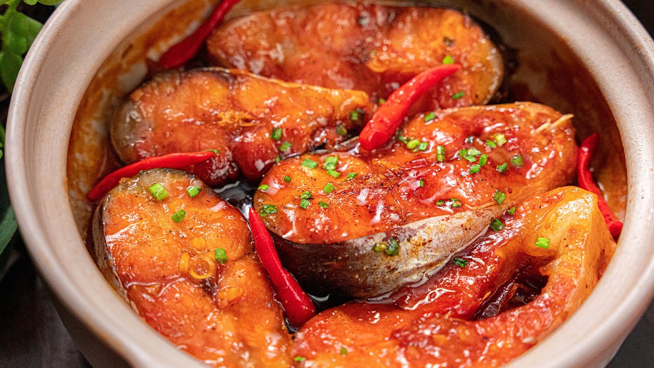 Cá kho tộ nước mắm chuẩn vị miền Tây đậm đà khó quên 13 Nước màu caramel vàng nâu dùng trong cá kho tộ nước mắm chuẩn miền Tây