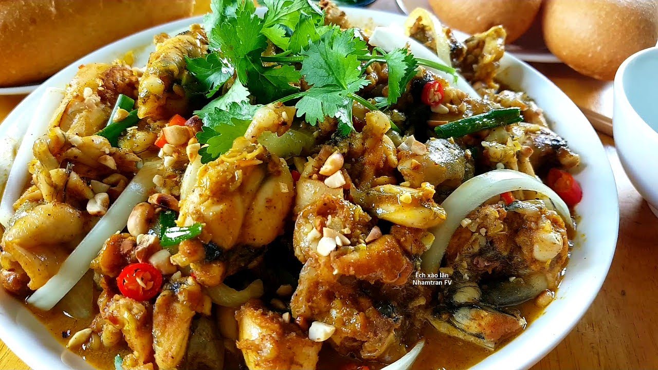 Ếch xào lăn nước mắm thơm ngon chuẩn vị tại nhà 9 Món ếch xào lăn nước mắm thơm ngon chuẩn vị với sả và nước mắm đậm đà
