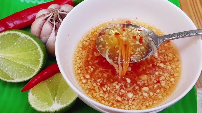Nước mắm bánh xèo ngon chuẩn vị: công thức chuẩn nhất 12 So sánh nước mắm bánh xèo các vùng miền Việt Nam
