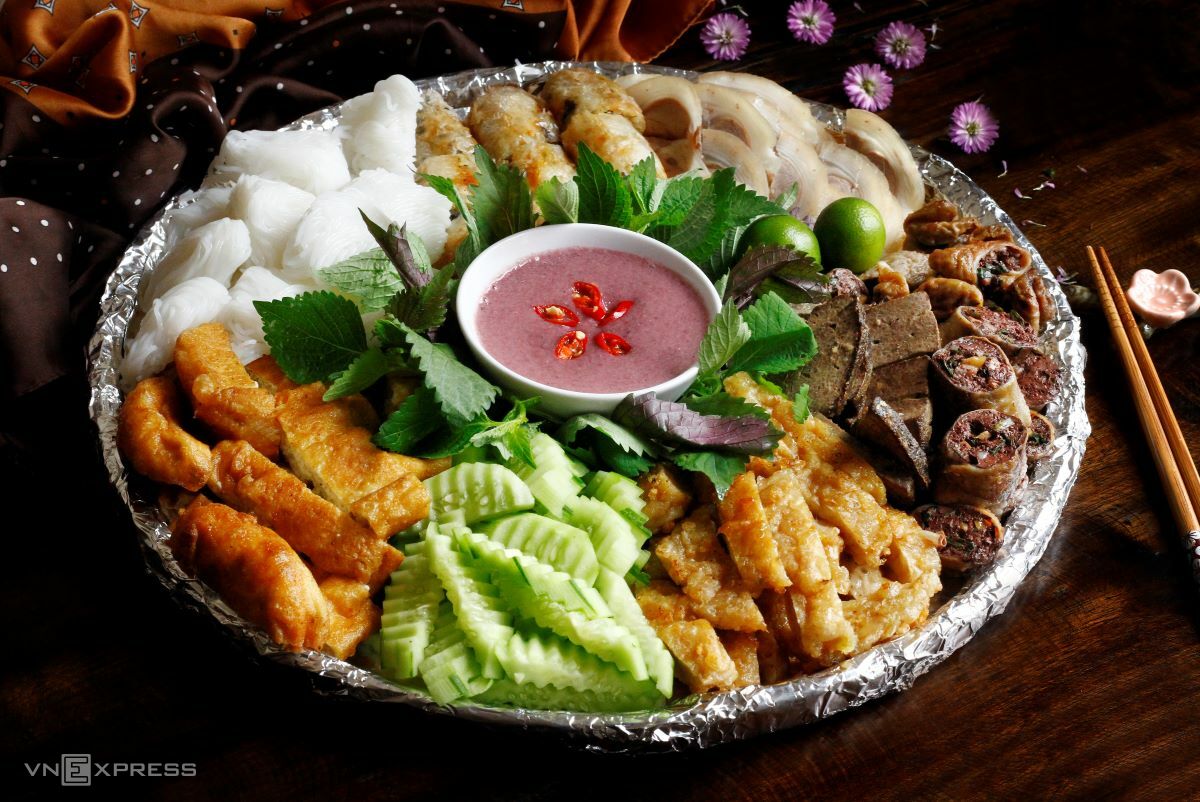 Bún đậu mắm tôm: hướng dẫn ăn chuẩn vị Hà Nội & bí quyết ngon 10 Mẹt bún đậu mắm tôm Hà Nội truyền thống đầy đủ đậu phụ, bún lá và rau thơm