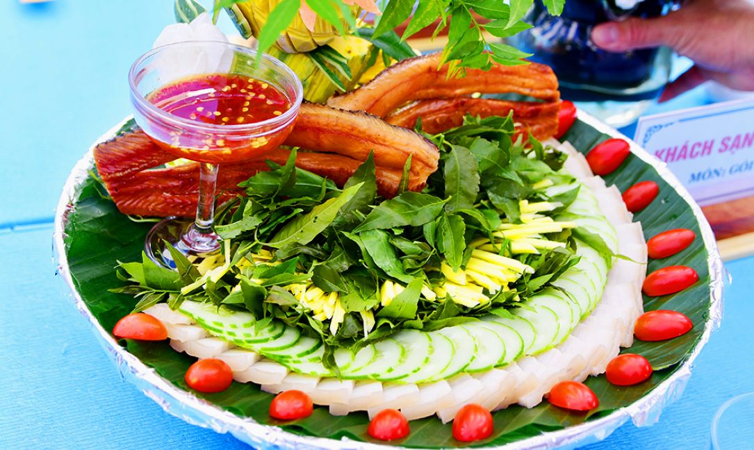 Gỏi sầu đâu nước mắm chuẩn miền Tây: cách làm ngon, không đắng 12 Món gỏi sầu đâu nước mắm hoàn chỉnh miền Tây trình bày đẹp mắt