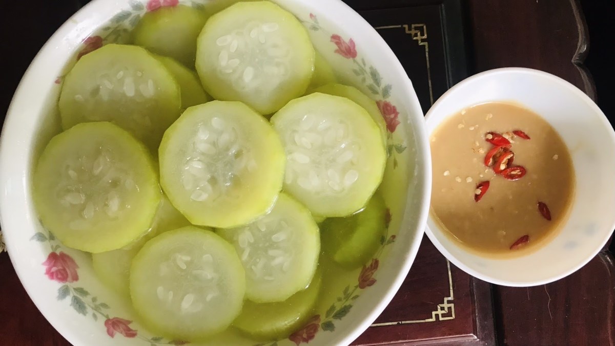 Canh bầu nước mắm ngon chuẩn vị Việt Nam 10 Nguyên liệu canh bầu luộc chấm nước mắm và cách chuẩn bị món ăn Việt