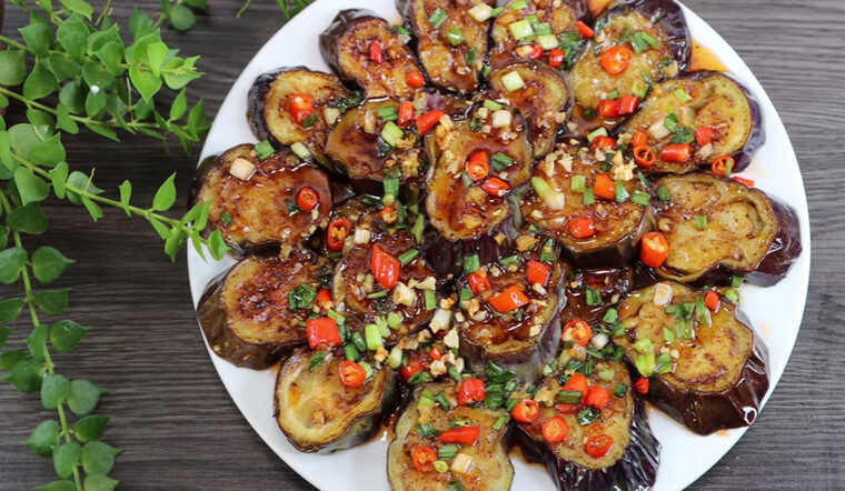 Cà tím kho nước mắm ngon đậm vị chuẩn cơm nhà Việt 6 Cà tím kho nước mắm đậm đà kiểu cơm nhà Việt Nam với màu sắc hấp dẫn