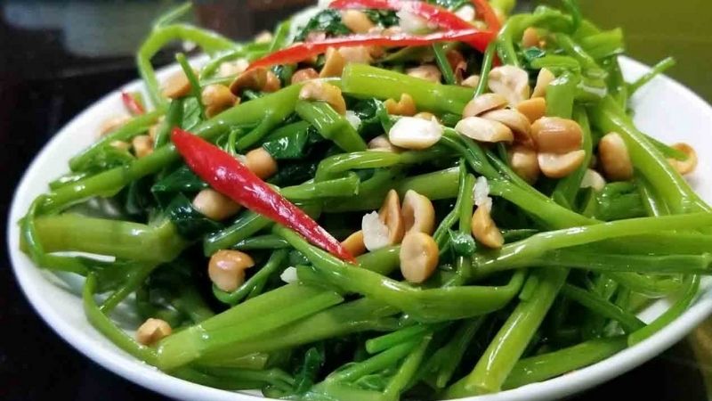 Gỏi rau muống nước mắm giòn ngon chuẩn vị nhà hàng tại nhà 8 Nguyên liệu rau muống tươi và các thành phần làm gỏi rau muống nước mắm chuẩn Việt Nam