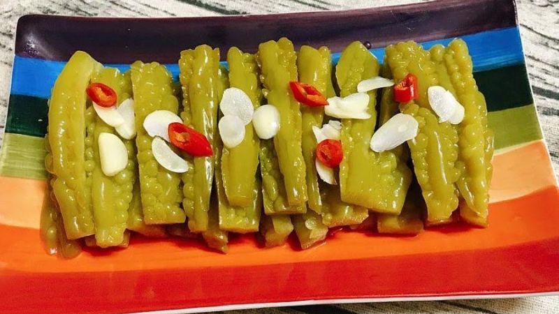 Canh khổ qua nước mắm ngon chuẩn vị tại nhà 8 Canh khổ qua nước mắm truyền thống Việt Nam với khổ qua xanh tươi và nước dùng trong