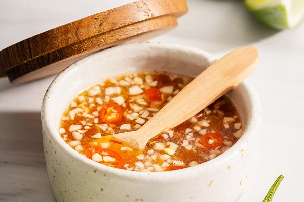 Bánh tráng trộn nước mắm ngon chuẩn vị tại nhà cực dễ 9 Nước mắm pha chua ngọt dùng cho bánh tráng trộn chuẩn vị