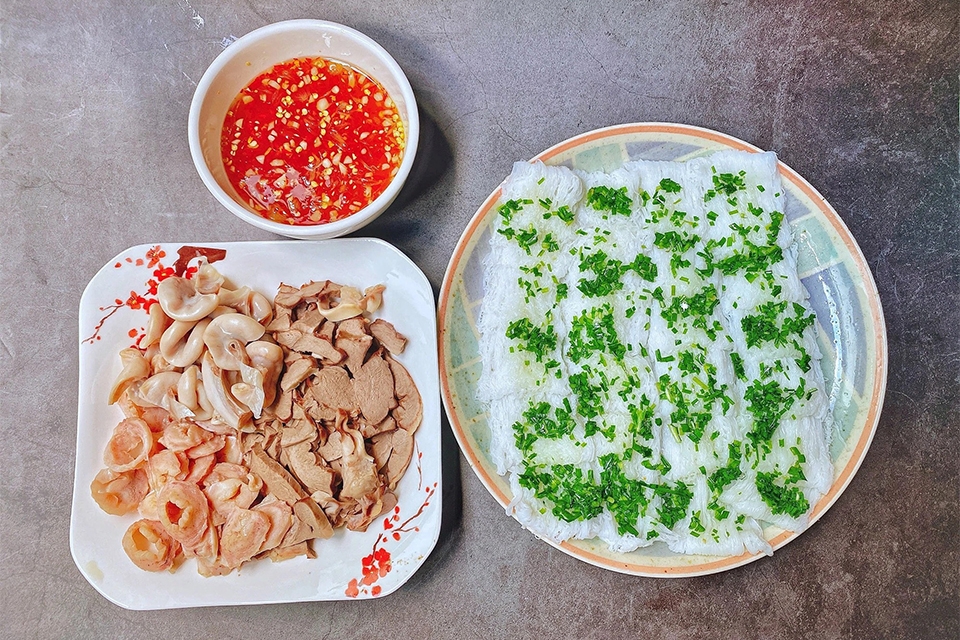 Bánh hỏi nước mắm ngon chuẩn quán: công thức & bí quyết vị giác 12 Cách pha nước mắm bánh hỏi miền Nam có vị ngọt dịu và tỏi ớt nổi đẹp
