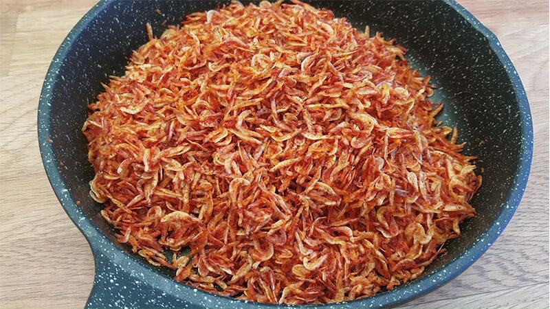 Tép kho nước mắm ngon chuẩn vị miền Tây dễ làm tại nhà 15 Tép kho nước mắm keo sánh trong chảo nóng chuẩn miền Tây