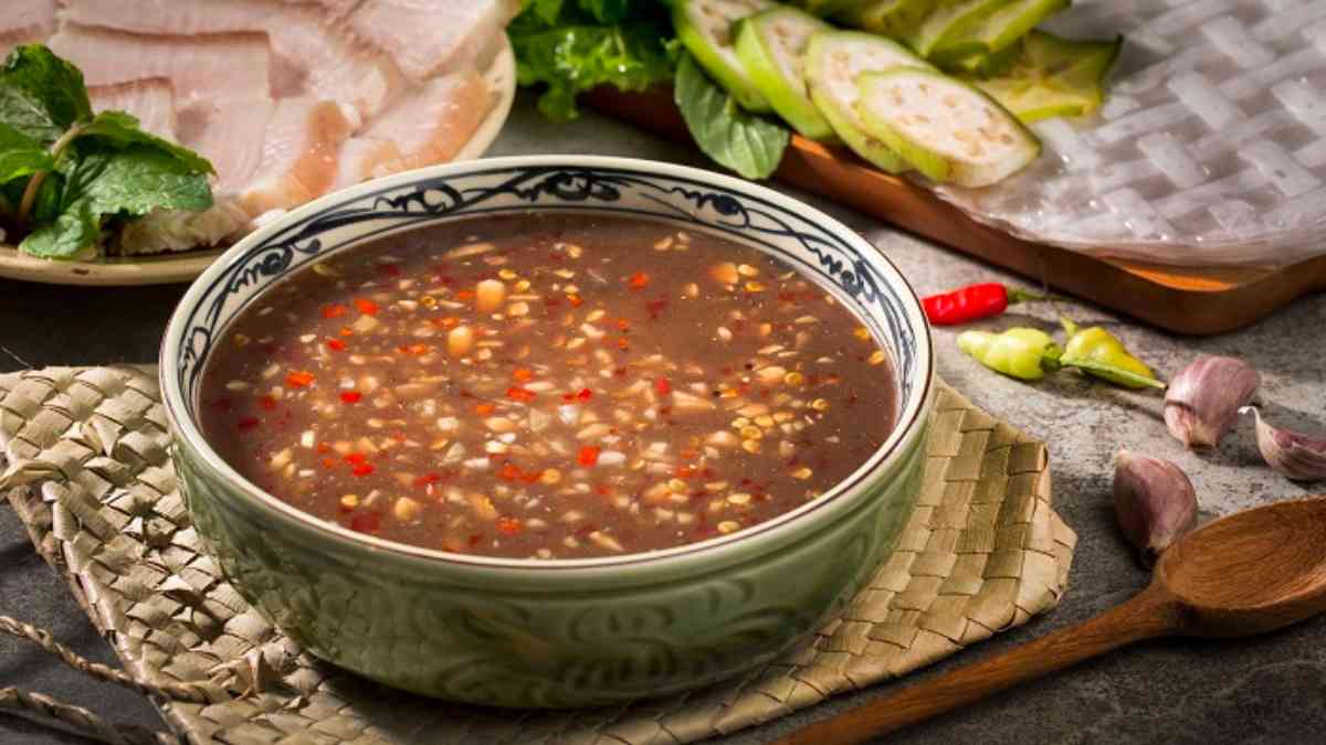 Cá nướng nước mắm ngon chuẩn vị tại nhà 12 Nước mắm tỏi ớt sánh đậm dùng cho món cá nướng nước mắm