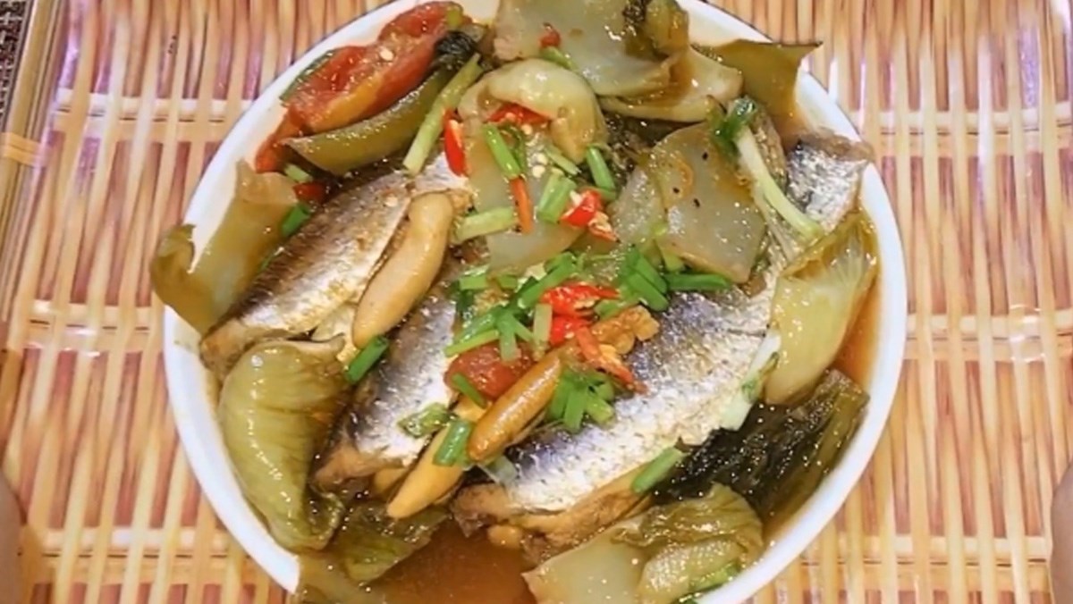 Cá đối kho nước mắm ngon đậm đà chuẩn cơm gia đình 8 Cá đối kho nước mắm truyền thống Việt Nam đậm đà màu nâu cánh gián hấp dẫn