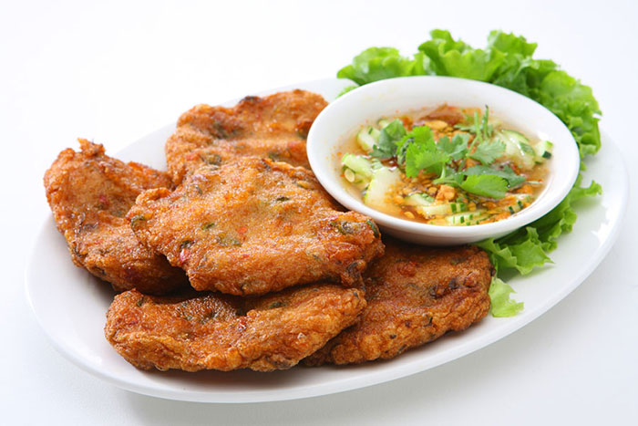 Cá thác lác chiên nước mắm giòn ngon đậm vị chuẩn nhà hàng 9 Chả cá thác lác sống dùng để chế biến món chiên nước mắm
