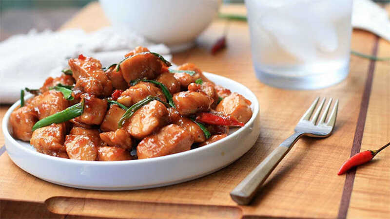 Gà kho nước mắm ngon chuẩn vị cơm nhà Việt dễ làm tại nhà 8 Gà kho nước mắm truyền thống Việt Nam đậm màu hấp dẫn ăn cùng cơm trắng