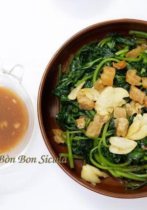 Rau lang xào nước mắm ngon giòn xanh chuẩn vị Việt 12 Rau lang xào giữ màu xanh giòn sau khi chế biến đúng kỹ thuật