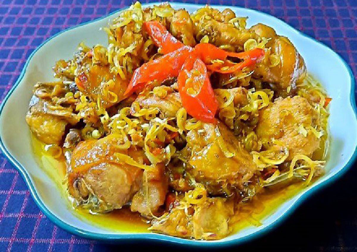Gà kho sả nước mắm ngon chuẩn vị đậm đà tại nhà 10 Gà kho sả ớt nước mắm kiểu Việt Nam với màu sắc đậm đà và hấp dẫn