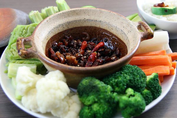 Cơm Niêu Nước Mắm Kho Quẹt: Hương Vị Dân Dã Khiến Ai Cũng Nhớ 7 Cơm niêu nước mắm kho quẹt chuẩn vị miền Nam với tóp mỡ và tiêu xanh