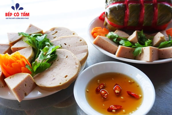 Chả lụa chấm nước mắm: Cách ăn ngon chuẩn vị Việt 8 Nước mắm chua ngọt tỏi ớt dùng để chấm chả lụa chuẩn vị Việt