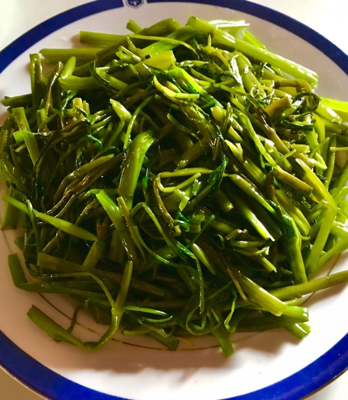 Rau Muống Xào Nước Mắm Giòn Ngon Chuẩn Vị Nhà Hàng 7 Rau muống xào nước mắm tỏi thơm ngon kiểu Việt Nam