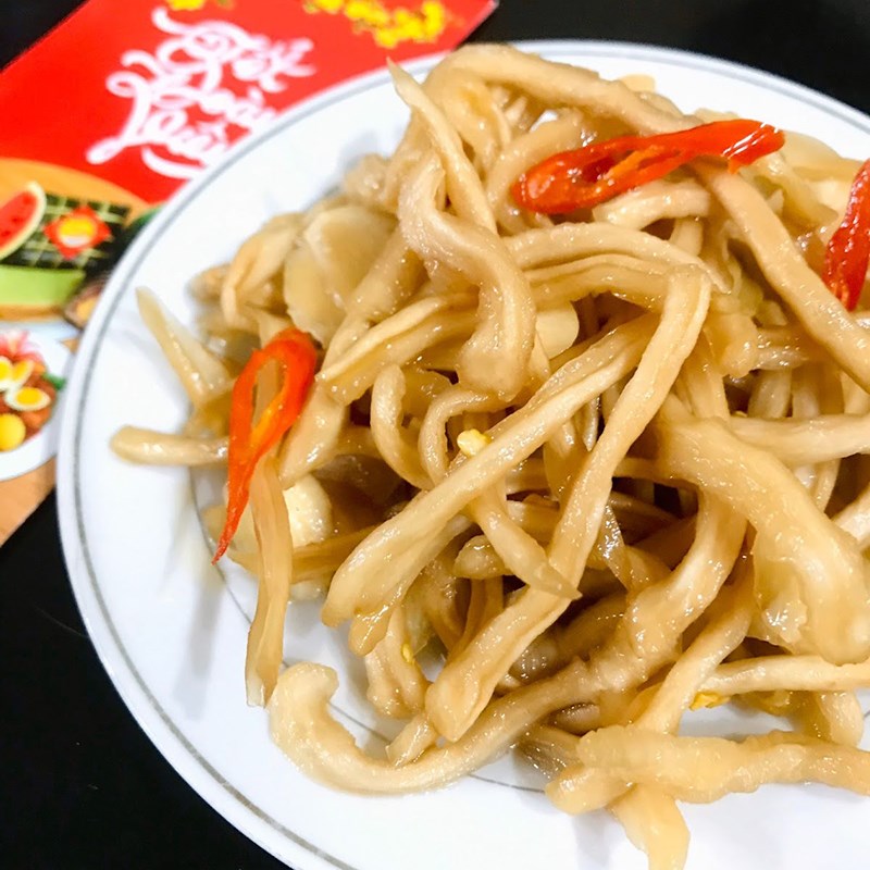 Củ cải ngâm nước mắm giòn ngon chuẩn vị truyền thống 10 Củ cải ngâm nước mắm thành phẩm giòn ngon ăn kèm cơm tấm và món kho truyền thống Việt Nam