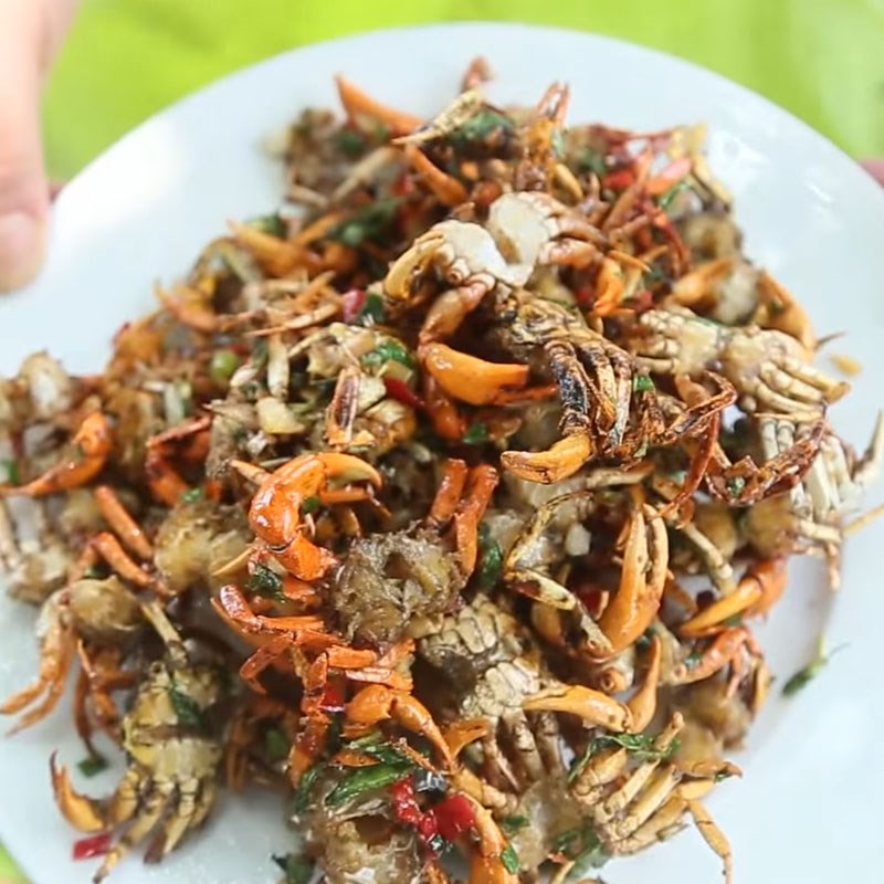Cua Rang Nước Mắm Thơm Ngon Chuẩn Nhà Hàng: Công Thức, Bí Quyết Và Mẹo Thành Công 7 Món cua rang nước mắm thơm ngon với lớp sốt sánh đều bám quanh mai cua
