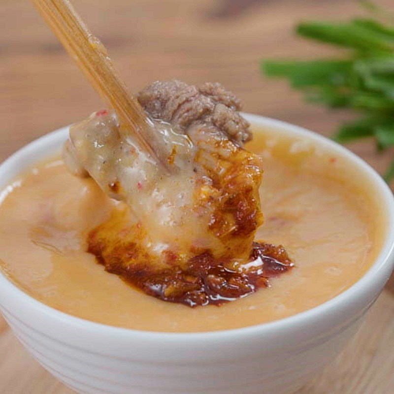 Cháo bò nước mắm ngon chuẩn vị tại nhà 12 Cháo bò nước mắm hoàn chỉnh ăn kèm hành lá tiêu xay và nước mắm gừng