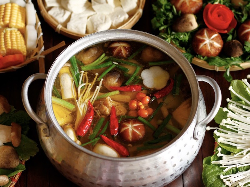 Nhím Kho Nước Mắm Ngon Đậm Đà: Công Thức Chuẩn, Thịt Mềm Không Dai 9 Nguyên liệu chế biến món nhím kho nước mắm gồm thịt nhím và gia vị