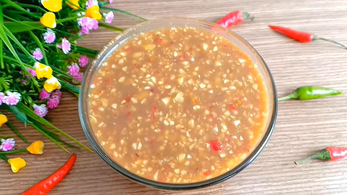 Mắm nêm pha chanh sả ngon chuẩn vị miền Trung 12 Bún thịt luộc chấm mắm nêm chanh sả ăn kèm rau sống kiểu miền Trung