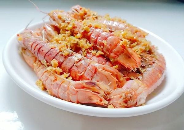 Tôm tích hấp nước mắm chuẩn nhà hàng tại nhà 8 Tôm tích tươi sống chuẩn bị sơ chế để hấp nước mắm
